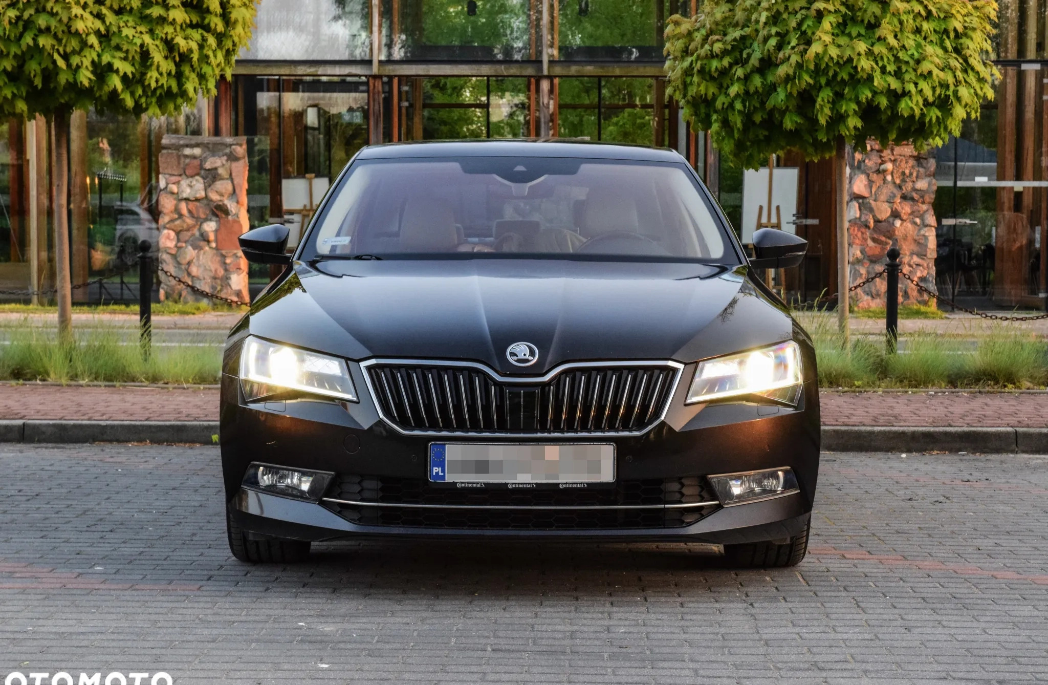 Skoda Superb cena 84900 przebieg: 200000, rok produkcji 2018 z Sochaczew małe 742